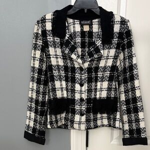 Wrapper Women's Classic Black and White Checkered Blazer